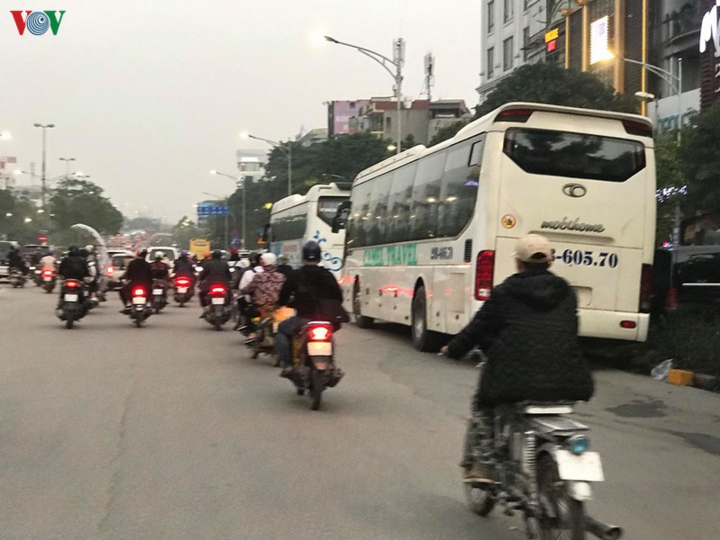 Đề xuất mở bến xe sau 0h ở Hà Nội gây tranh cãi - 4