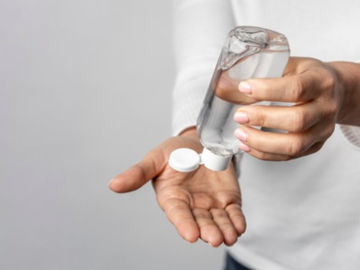 Làm sao để phòng tránh Covid-19 khi đi du lịch? - 1