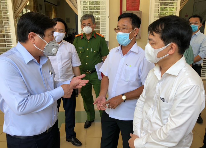 TP.HCM sẽ cưỡng chế cách ly với người chống đối - 1