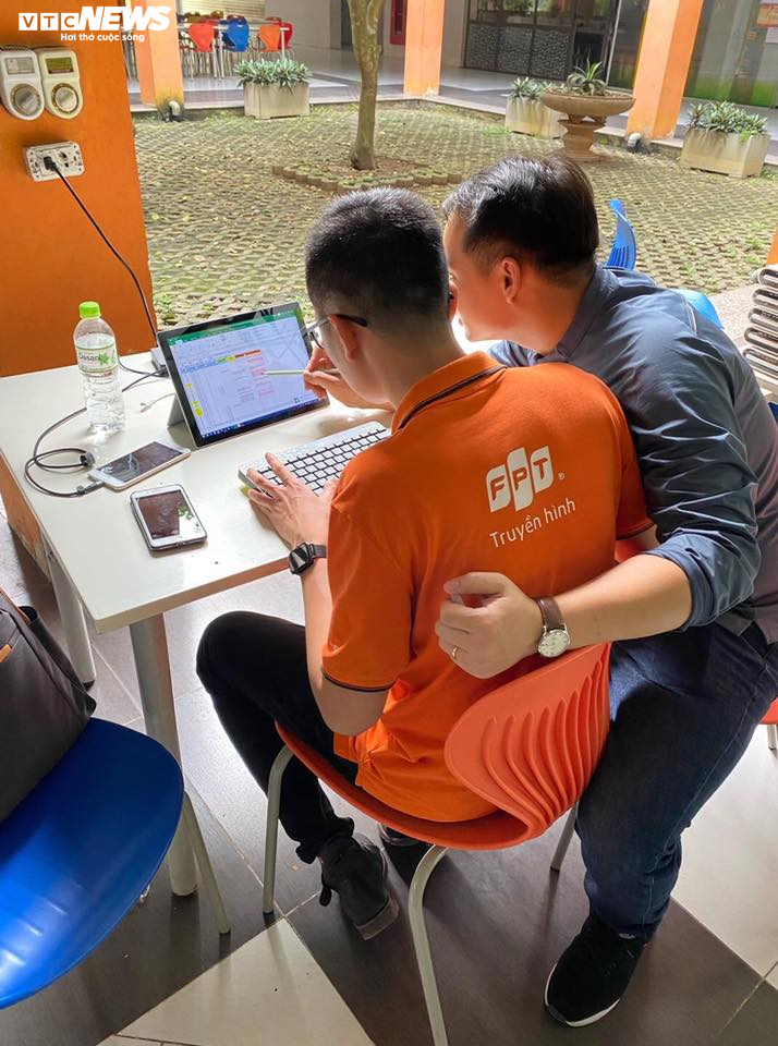 Hơn 300 nhân viên tập đoàn công nghệ dọn ký túc đón 2.000 người cách ly - 2