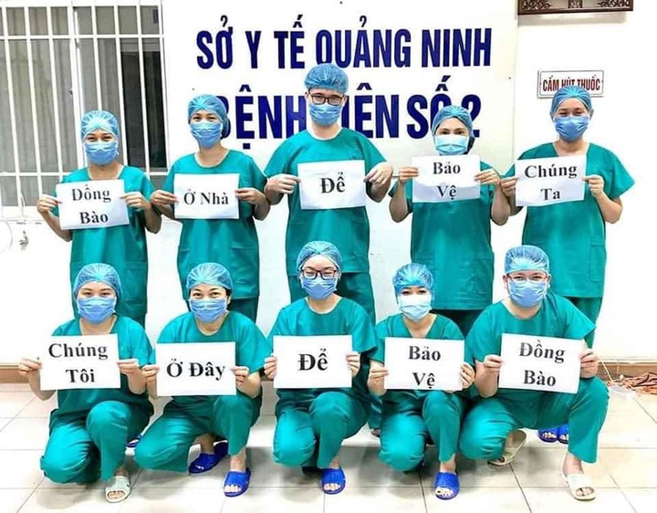 Ảnh: Các y bác sĩ khích lệ tinh thần chống dịch Covid-19 trên cả nước - 10