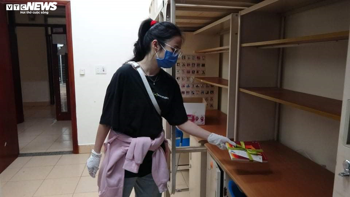 Hơn 300 nhân viên tập đoàn công nghệ dọn ký túc đón 2.000 người cách ly - 10