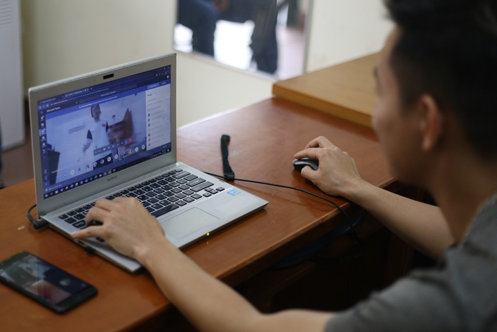 Lớp học thể dục trực tuyến mùa dịch Covid-19 diễn ra thế nào? - 2