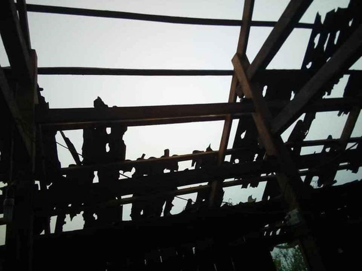 Mưa đá viên to bằng cái bát con làm thủng 500 mái nhà ở Sơn La - 5