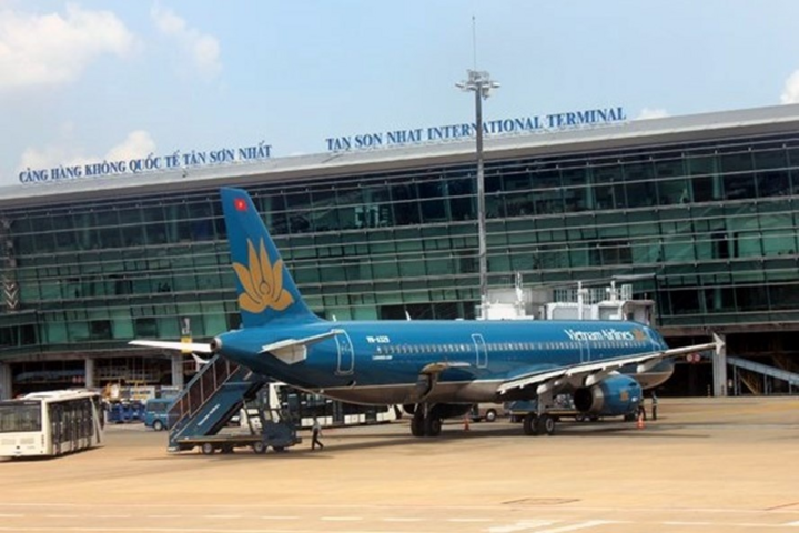 Khách tăng đột biến dịp Tết, Tân Sơn Nhất thêm chuyến bay đêm - 1
