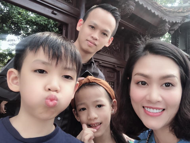 'Nguyệt thảo mai' và chồng kỷ niệm 12 năm ngày cưới - 1