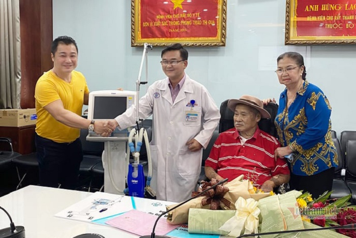 Gia đình diễn viên Lý Hùng góp 500 triệu đồng chống dịch Covid-19 - 3