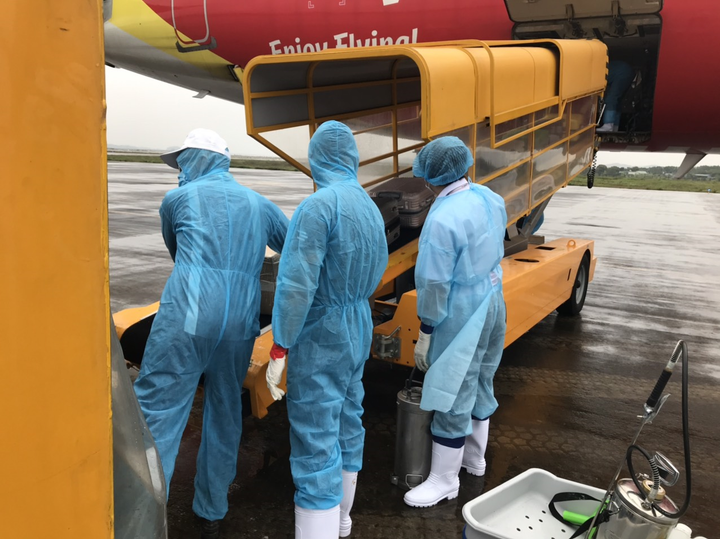 Đón đồng bào từ tâm dịch: Chuyện những người trẻ tuyến đầu nơi mặt đất - 5