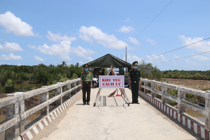 Bến Tre: Cận cảnh nơi phong tỏa gần 1.600 người liên quan bệnh nhân Covid-19 - 1