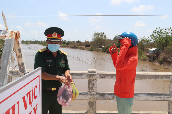 Bến Tre: Cận cảnh nơi phong tỏa gần 1.600 người liên quan bệnh nhân Covid-19 - 5