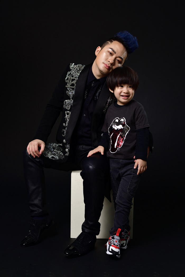 Ca sĩ Tùng Dương khoe con trai 4 tuổi rất ngoan và sớm bộc lộ tính nghệ sĩ - 7