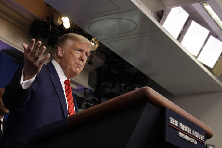 Tổng thống Trump ngừng dùng từ ‘virus Trung Quốc’, kêu gọi bảo vệ người Mỹ gốc Á - 1