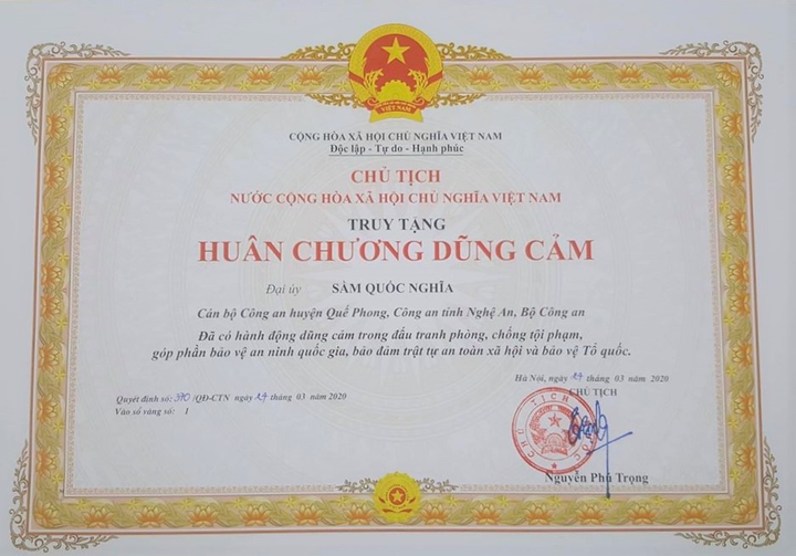 Truy tặng 'Huân chương dũng cảm' cho chiến sĩ hy sinh khi bắt nhóm buôn ma túy - 1