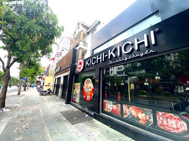 TP.HCM: Starbucks, Highland, Gogi... đồng loạt đóng cửa, chỉ bán mang đi - 8