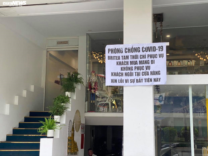 TP.HCM: Starbucks, Highland, Gogi... đồng loạt đóng cửa, chỉ bán mang đi - 15