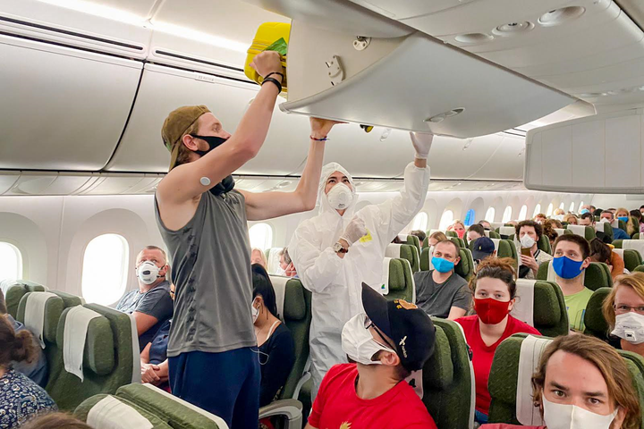 Cận cảnh chuyến bay đặc biệt của Bamboo Airways đưa công dân về nước - 5