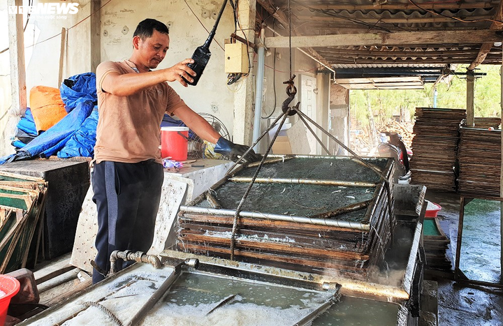 Ảnh: Làng nghề hấp cá ở Bình Minh tất bật vào vụ - 3