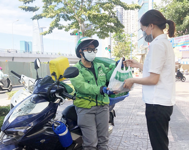 Saigon Co.op cung cấp hơn 30.000 suất ăn cho khu vực cách ly - 2