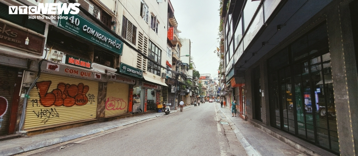 Ảnh: Quán xá đóng cửa, phố phường Hà Nội ngủ yên giữa mùa dịch - 4