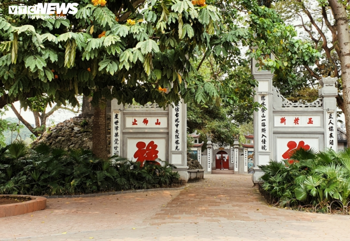 Ảnh: Quán xá đóng cửa, phố phường Hà Nội ngủ yên giữa mùa dịch - 5