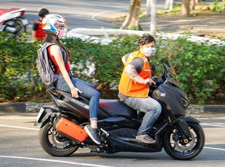 Hài hước tuyệt chiêu 'giãn cách xã hội' giữa mùa dịch Covid-19 - 3