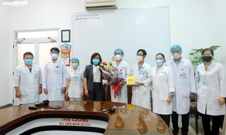 20 ngày 'chiến đấu' chữa trị cho 3 bệnh nhân Covid-19 ở Đà Nẵng - 4