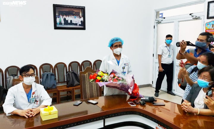 20 ngày 'chiến đấu' chữa trị cho 3 bệnh nhân Covid-19 ở Đà Nẵng - 1