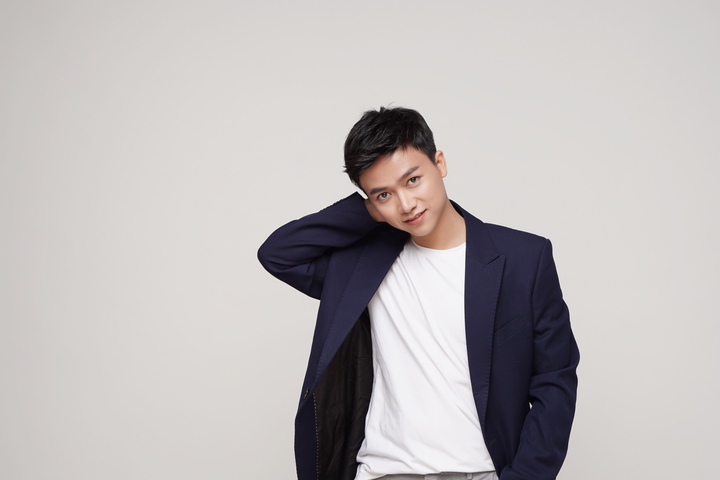 Bùi Công Nam làm mới hit cũ để nâng cao ý thức tự cách ly mùa dịch Covid-19 - 1