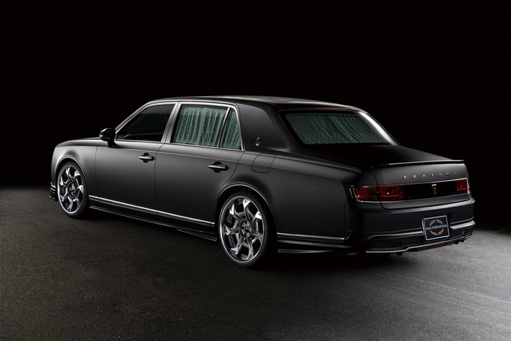 Hãng độ Wald nâng tầm đẳng cấp xe sang Toyota Century của Nhật Bản - 4