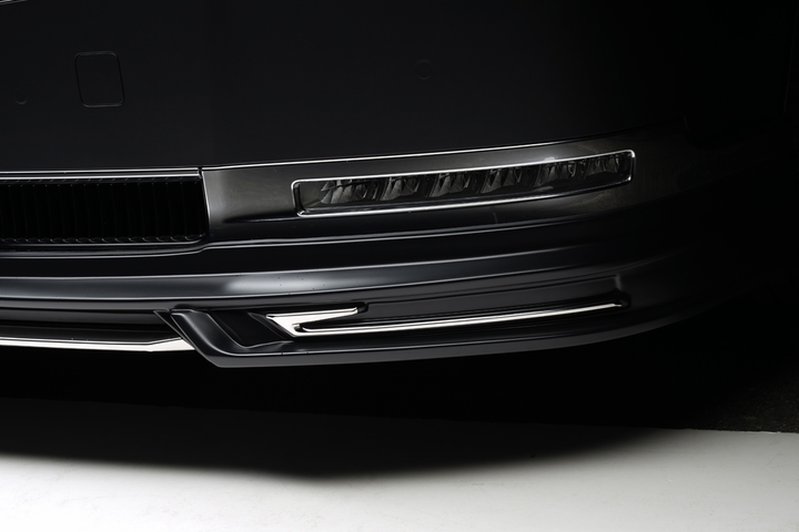 Hãng độ Wald nâng tầm đẳng cấp xe sang Toyota Century của Nhật Bản - 7