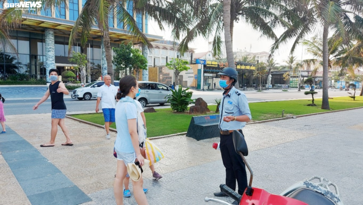 Đà Nẵng cấm tắm biển phòng chống dịch Covid-19 - 3