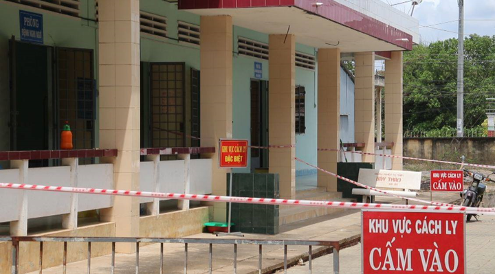 Sức khoẻ 3 bệnh nhân mắc Covid-19 'rất nặng' hiện ra sao? - 1