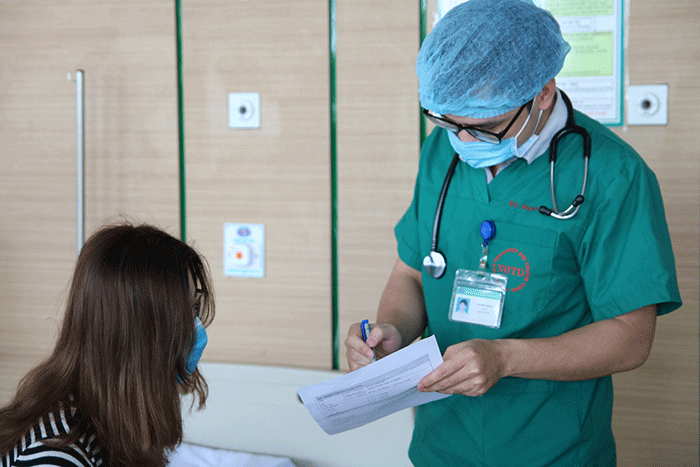 Việt Nam ghi nhận 169 ca mắc Covid-19 - 1