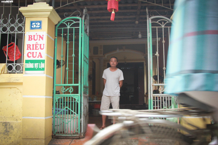 Hàng quán ngoại thành Hà Nội vắng vẻ lạ thường sau lệnh cấm của Chính phủ - 6