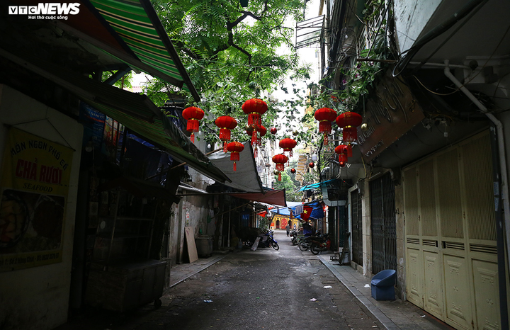 Hà Nội vắng lặng như Tết ngày đầu thực hiện cao điểm chống dịch Covid-19 - 6