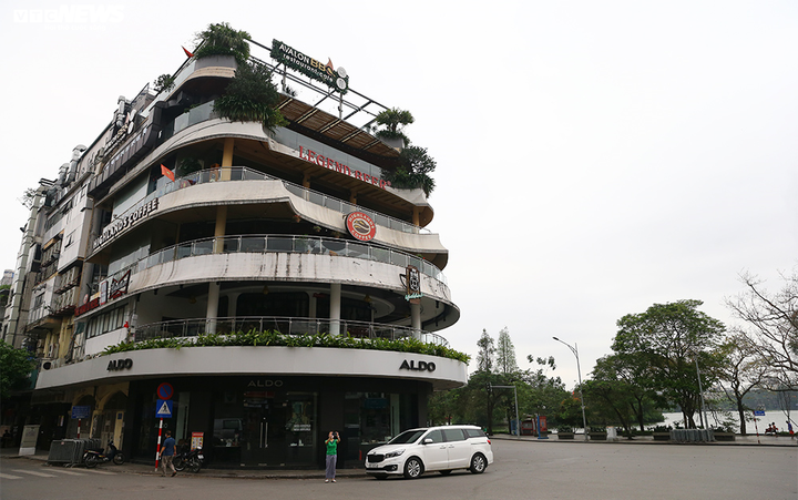 Hà Nội vắng lặng như Tết ngày đầu thực hiện cao điểm chống dịch Covid-19 - 9