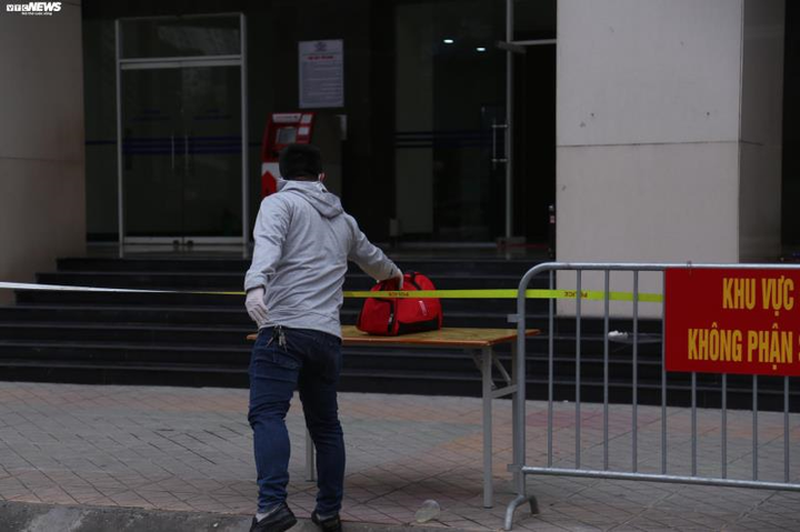 Hà Nội phong tỏa tòa nhà 34T Hoàng Đạo Thúy, nơi có người nghi mắc Covid-19 - 6