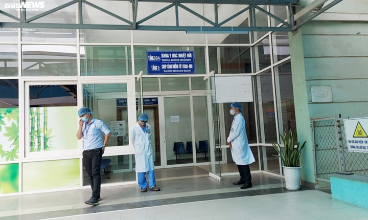 Đà Nẵng cấm thăm bệnh nhân, dừng dịch vụ ăn uống tại chỗ - 1