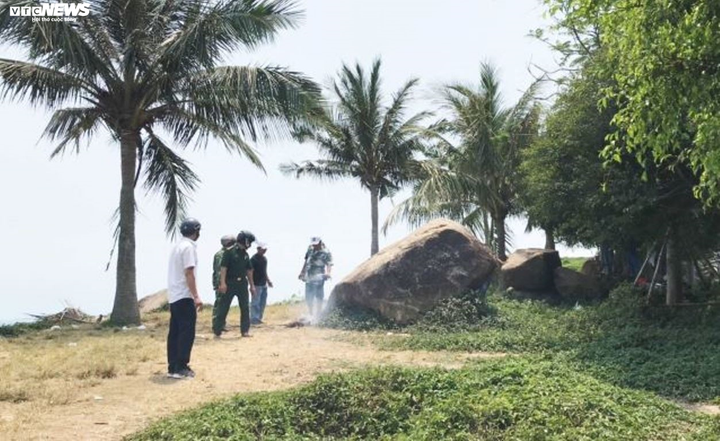 Dân ùn ùn lên núi dã ngoại, Đà Nẵng đóng cửa bán đảo Sơn Trà - 5