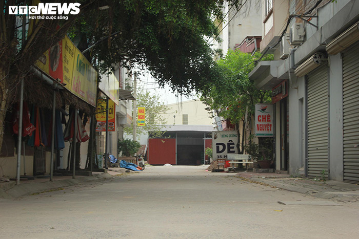 Tiểu thương Hà Nội đồng loạt đóng quán, bán hàng online - 2