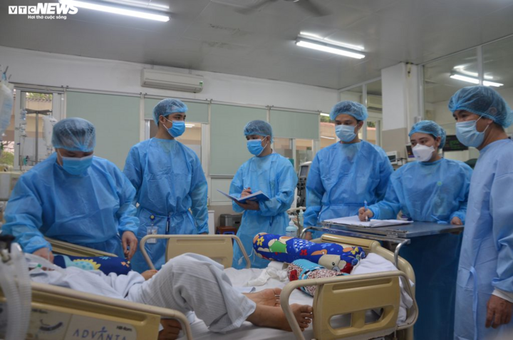 Việt Nam ghi nhận ca mắc Covid-19 thứ 203 - 1