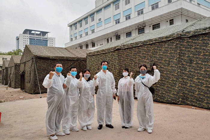 Xây dựng bệnh viện dã chiến trong BV Bạch Mai, sẵn sàng cho tình huống xấu nhất - 1