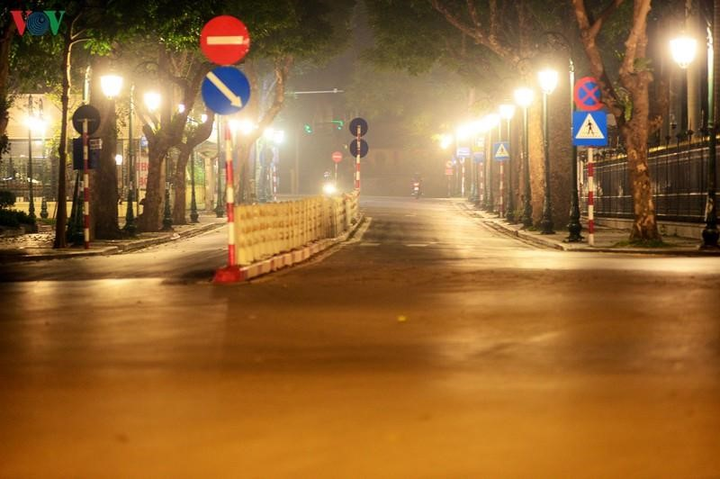 Chung tay chống dịch Covid-19, các dự án của Sunshine Homes rực sáng suốt đêm - 1