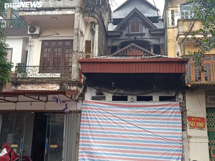 Anh trai đốt nhà em gái khiến 3 người chết: Nạn nhân cuối cùng không qua khỏi - 1