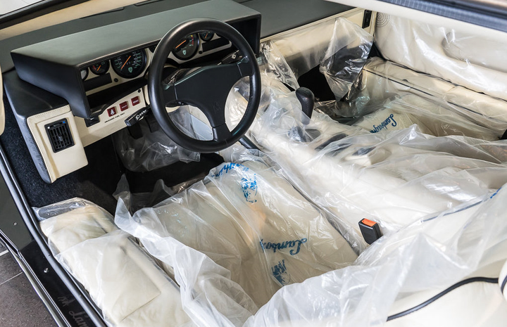 Lamborghini Countach 1990 được rao bán với giá gần 570.000 USD - 1