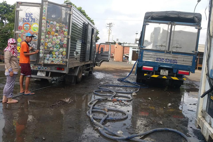 Vì sao nhiều nhà vườn vùng hạn mặn từ chối nước ngọt miễn phí của Nhà nước? - 1