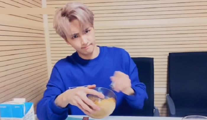 Sao Hàn làm gì trong những ngày nghỉ vì dịch Covid-19? - 2