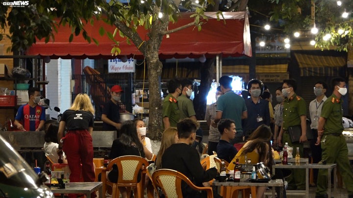 Ảnh: Lãnh đạo Buôn Ma Thuột kiểm tra, xử lý các điểm tụ tập đông người - 10