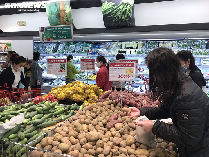 Siêu thị Hà Nội đầy ắp hàng hóa, không tăng giá - 8