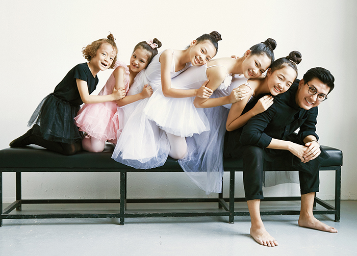 Quang Đại chia sẻ bộ ảnh cực dễ thương cùng các 'Tí hon mộng mơ' - 8